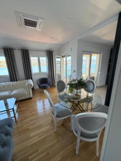 Apartment IslandSea - high end retreat with breathtaking sea views - 3