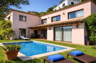 Villa Sitges Julia Vista Espectacular 2 k m s de la Playa Comoda & Area Tranquila Amplitud interior y plana - 7