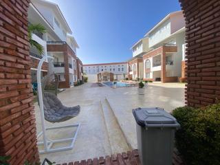 Your Beautiful Village Central 5 Min from the Beach - 0