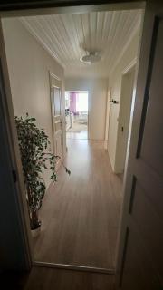 SEA - 3 Bedrooms - 1