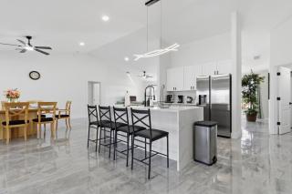 Newly Remodeled 4BR Home with Private Heated Pool - 9