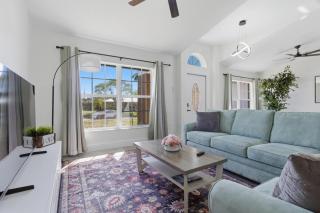 Newly Remodeled 4BR Home with Private Heated Pool - 4