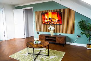 Stylish Luxury 2-Bed Newly Renovated flat - 8