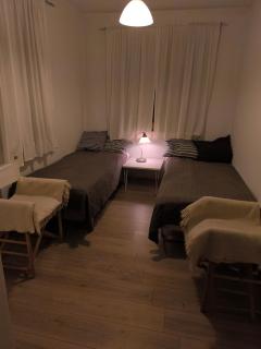 Comfy house by the lake in nature park - 4