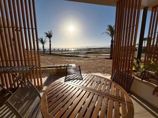Beachfront Cabana Steps to Sandy Beach And Pool in Soma bay - 3