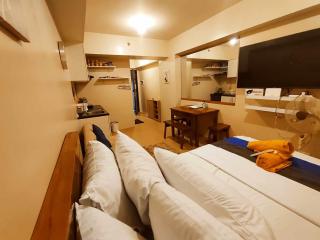 619 Tower 3 Avida Atria Iloilo Pool View Comfy Cozy Central Studio Unit - 5