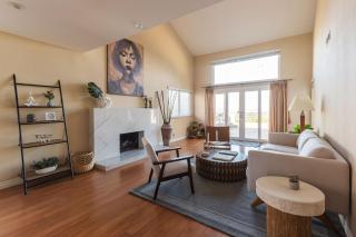 Beautiful Monterey Park Home With a View, Backyard and BBQ - 0