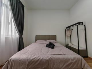 Mykey The Quartz Family Room Netflix Near Jonker - 1