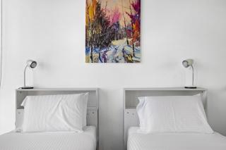 Harbour View Apartment with Pool & Gym - 5