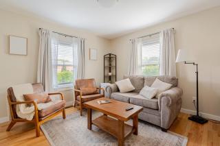 Pristine Walkable Downtown 2BR Apartment - 8