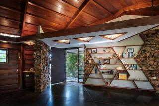 Oribin House Unique Heritage Listed Tropical Home - 1