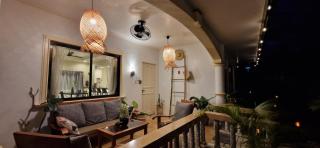 Tropical Oasis-Private access Beachfront kubo - 8