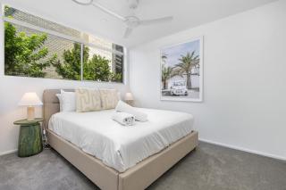 Old Burleigh Apartments - 4