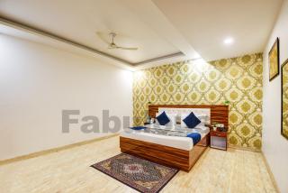 Hotel Fabulous - Delhi International Airport - 5
