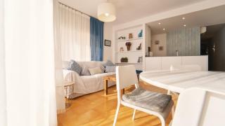 Seahomes Vacations - Amazing Seafront Apt & PKG - 1