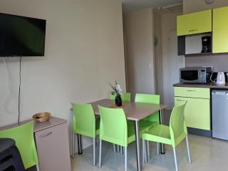Fully equipped Poussin 12 cottage - 9