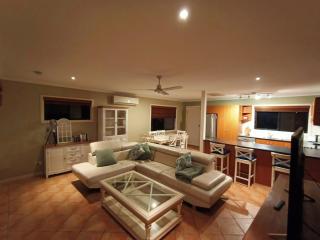 Tranquil 3brm Mins to SeaWorld n Surfers Paradise - 0