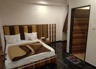 hotel leela residency - 4