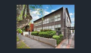 Funky Apartment Close to the Grand Prix! - 5