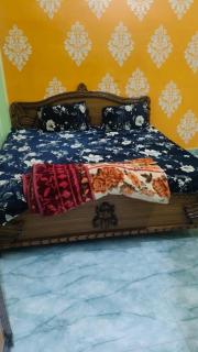 The Royal Hotel - 2