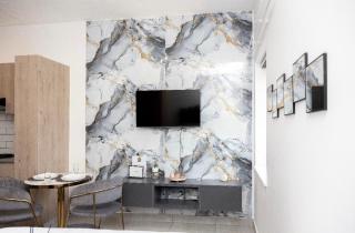 Sunny Sash Studio in Sandton - 4