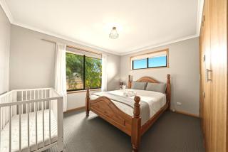 Family Escape with Big Backyard Sorell - 6