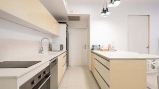 Elegant Apartment in the Heart of TLV By Barnes - 8