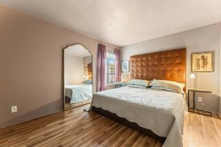 Elegant Luxe Hampton inspo Retreat in Glendale, CA - 8