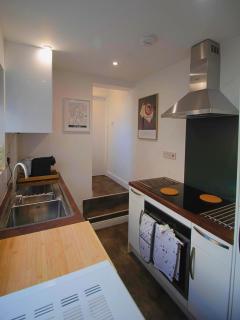 Stylish 1-Bed Flat - Walk to Nottingham Centre - Contractors Welcome - 7