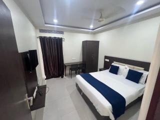 Townhouse Kanithi Road Formerly RR Function Hall Luxury Rooms - 2