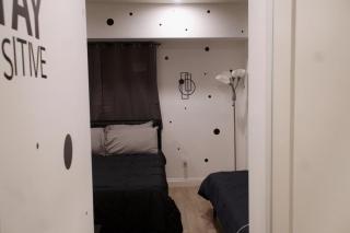 Noir and Gold Retreat - 9