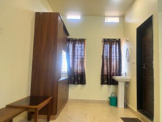 Chakravarthi Lodging and Bording - 7