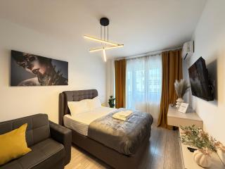 Q Executive Studios - Palas Mall Signature Collection - 0