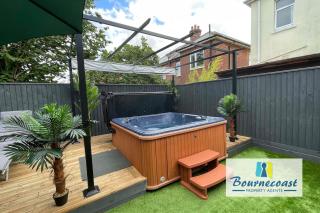 LITTLE GEM by BOURNECOAST - A Spacious Bungalow with a HOT TUB in the Garden - HB10694 - 4