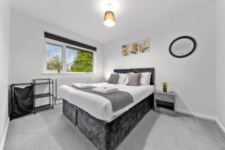 4 Bedroom Fully Furnished House - Longer Stay Offers - Contractor Digs - NEW - 9