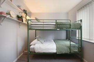 Canterbury Reach Apartment - 6