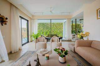 Staymaster Casa D'amaaya 4BR Field View Pool - 9