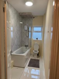 Spacious, Views, Sleeps 6, Near Nottingham City - 5