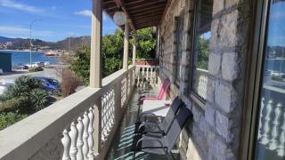 Woodpecker Backpacker Hostel & Tours - 0