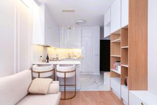 Luxury Riverside Apartment with Netflix, PrimeTV, EV Parking and 1Gbps WiFi - 1