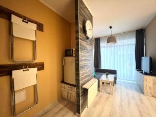 Flower home 1 & private parking - 2