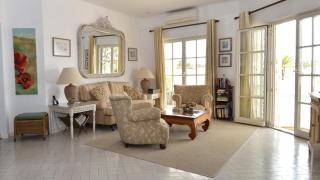 Villa Casa Tulipa Sleeps 4 with Pool Garden & A c - 3