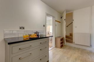 Rose Cottage - 2