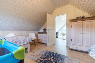 Komfortables Ferienhaus mit Feldblick und Hafen - 1