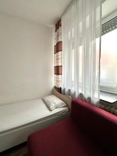 950m to Cathedral, Central Ground Floor Apartment - 7
