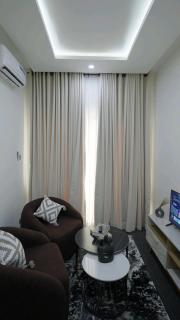 Crowned Comfort 2BR Terrace Duplex Pool & Gym - 6