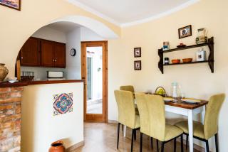 Pons Bosch 2 bedroom house, Cala Blanca - 2