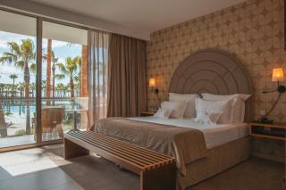 Wine & Books by the Sea, Algarve Resort - 9