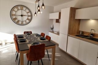 New designer apt with stunning Briançon views - 4