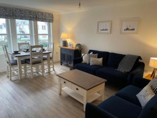 Driftwood - come stay in a cosy coastal apartment! - 8